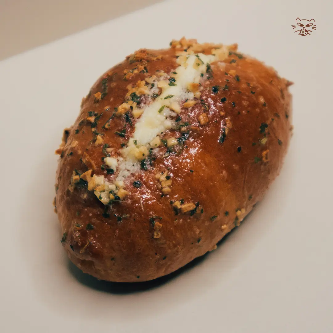 Korean Garlic Saltbread